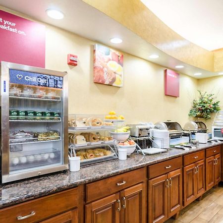 Comfort Suites Salina South מראה חיצוני תמונה