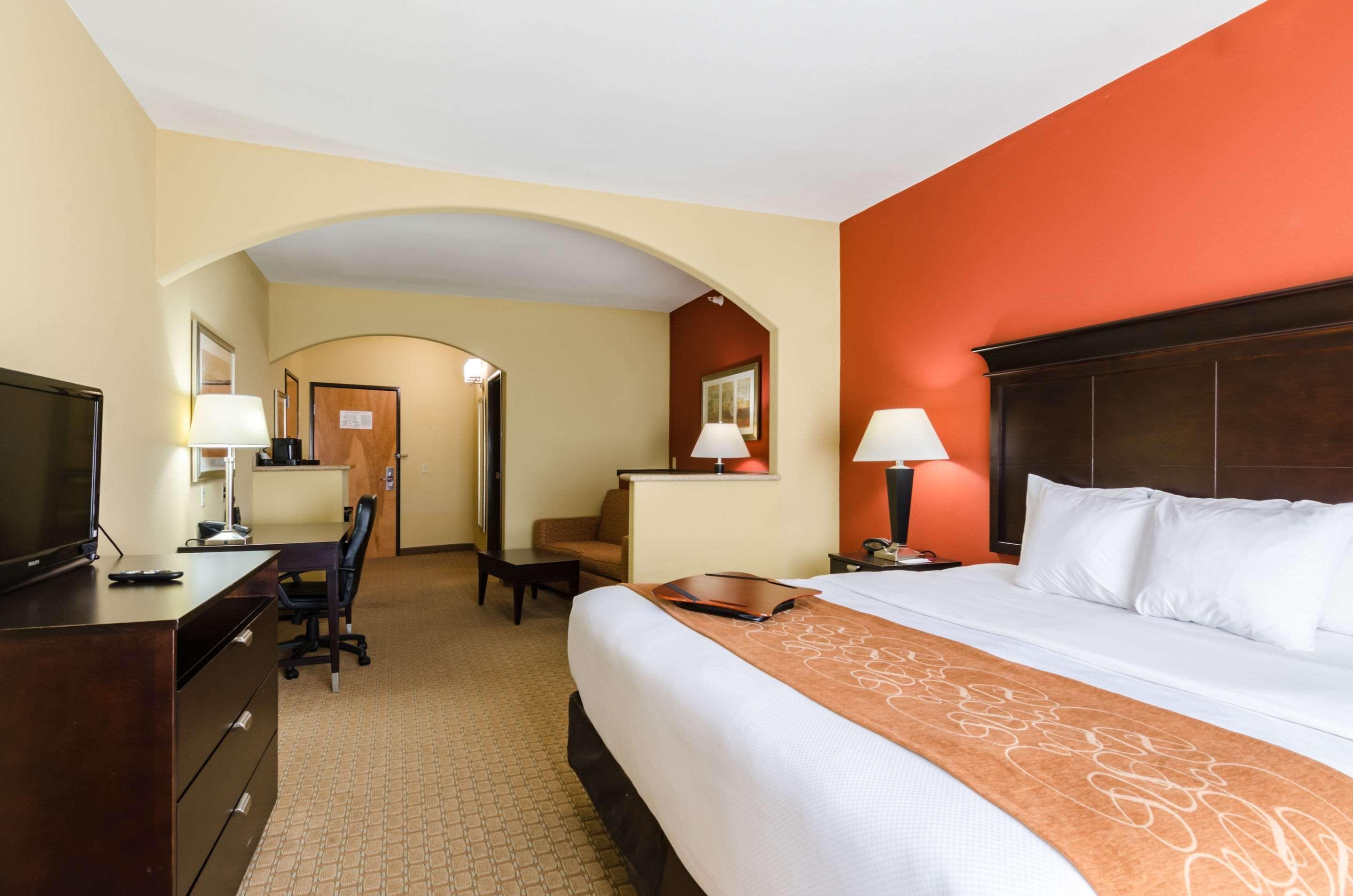 Comfort Suites Salina South מראה חיצוני תמונה