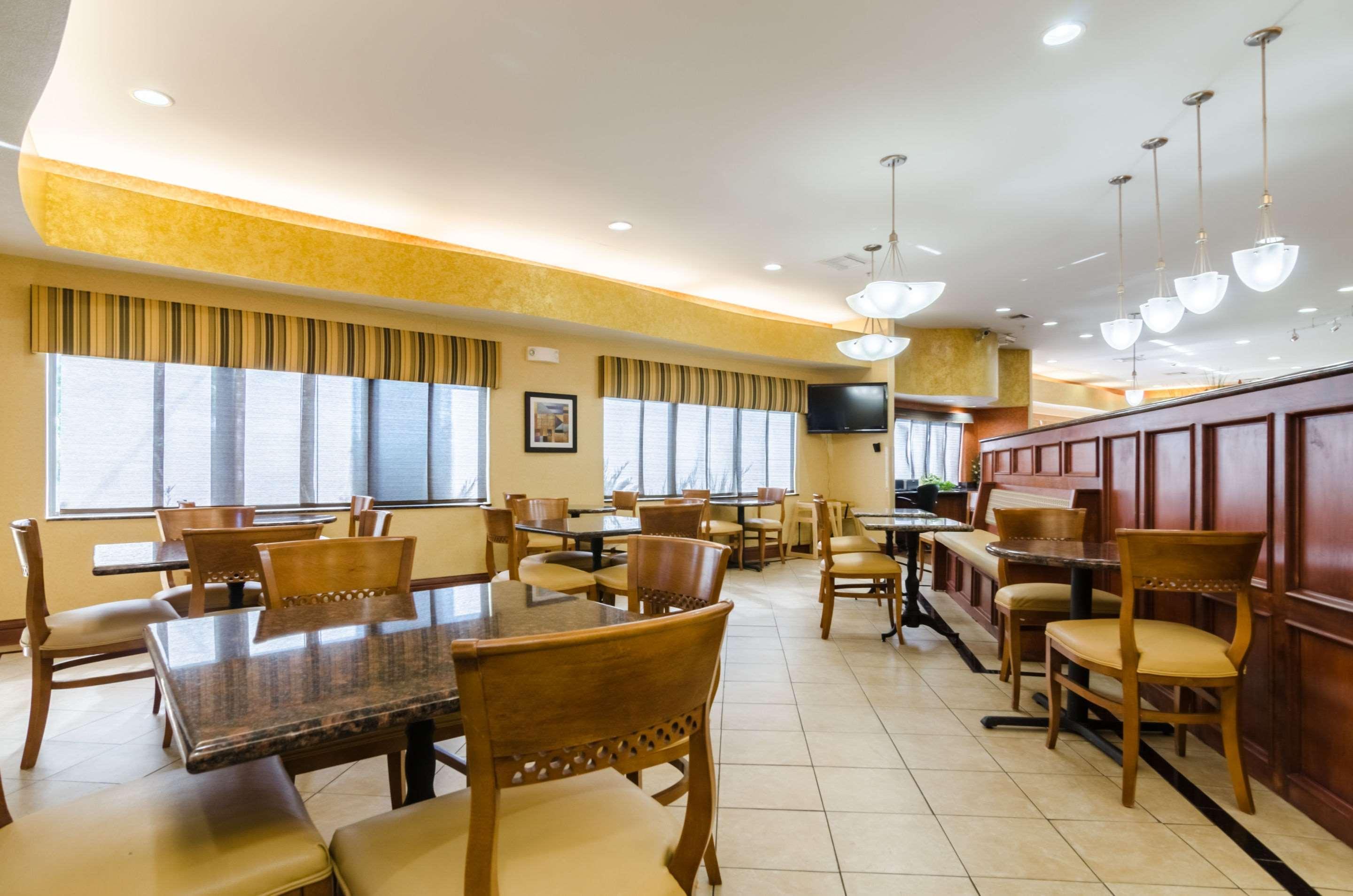 Comfort Suites Salina South מראה חיצוני תמונה