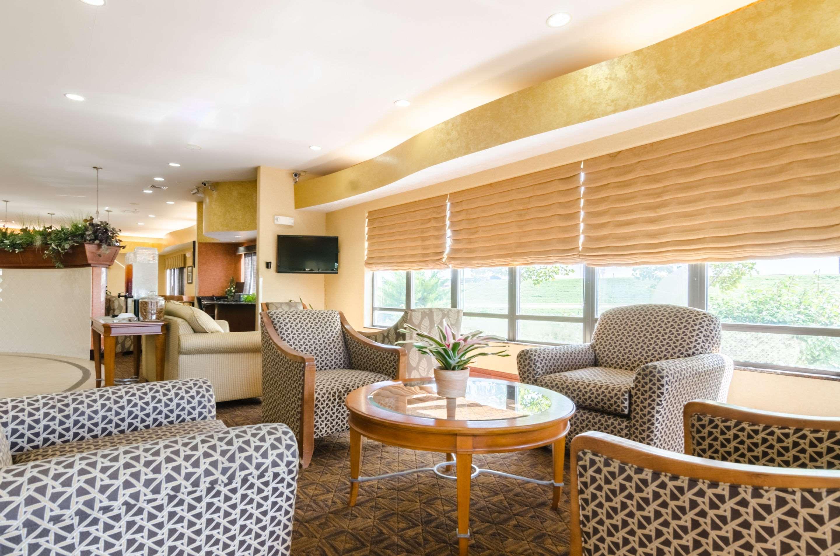 Comfort Suites Salina South מראה חיצוני תמונה