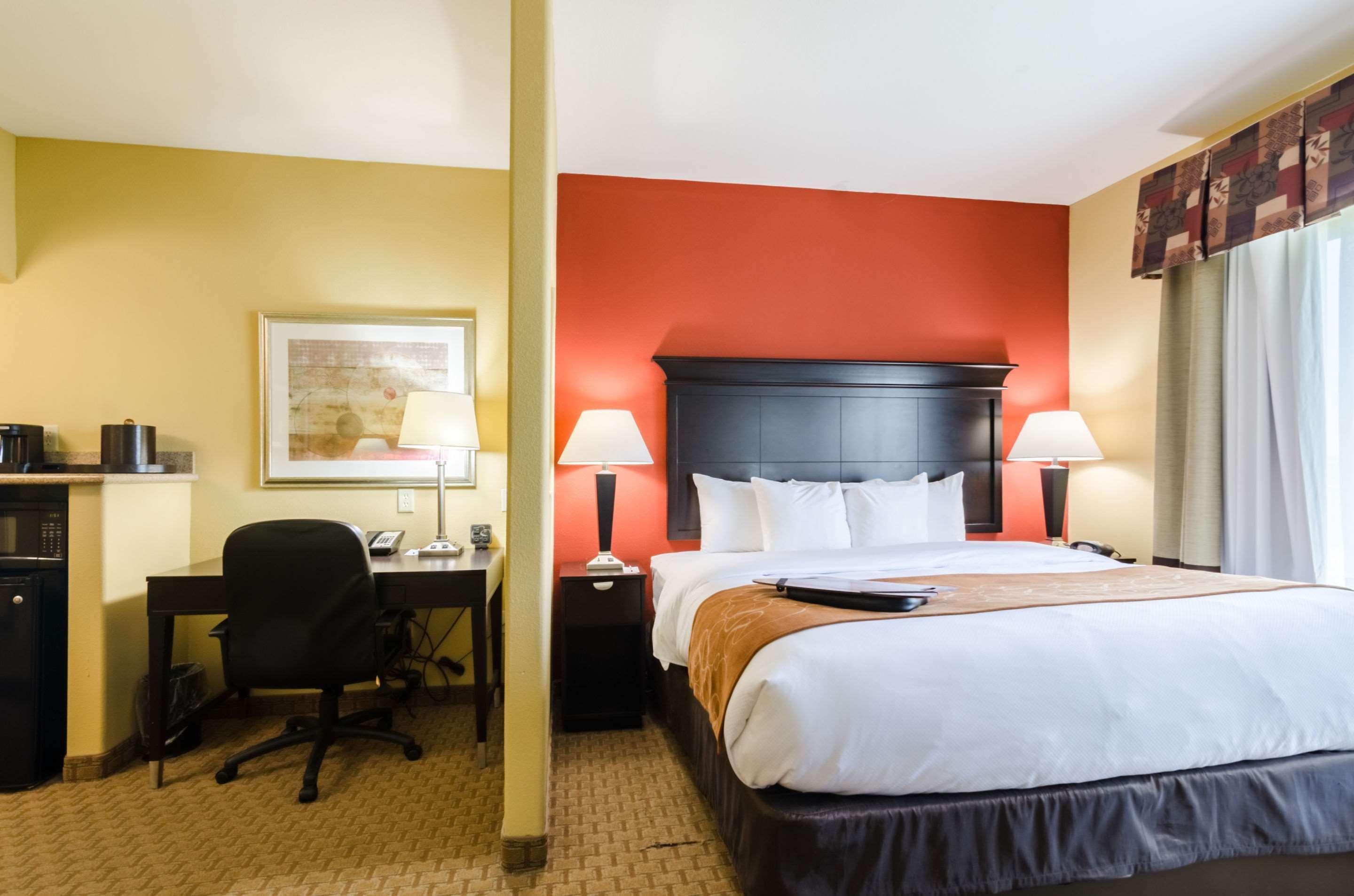 Comfort Suites Salina South מראה חיצוני תמונה