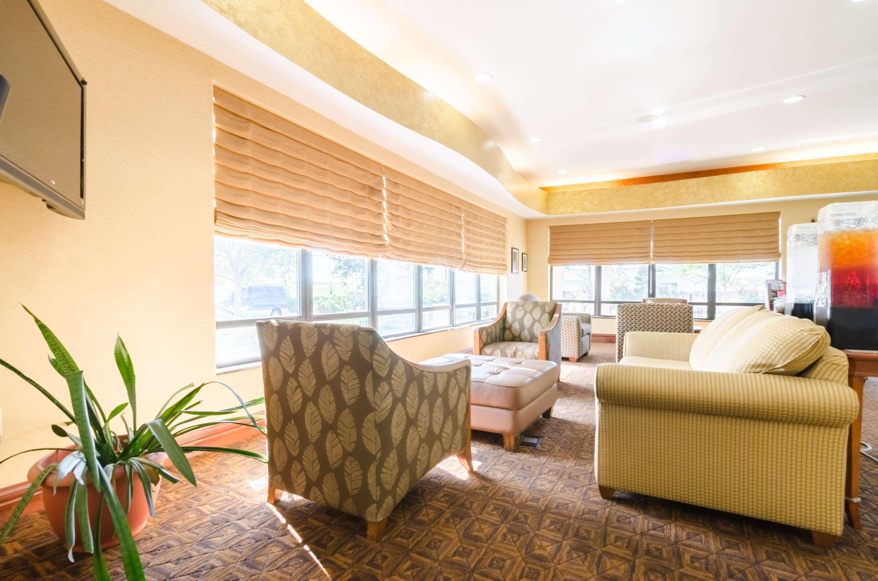 Comfort Suites Salina South מראה חיצוני תמונה
