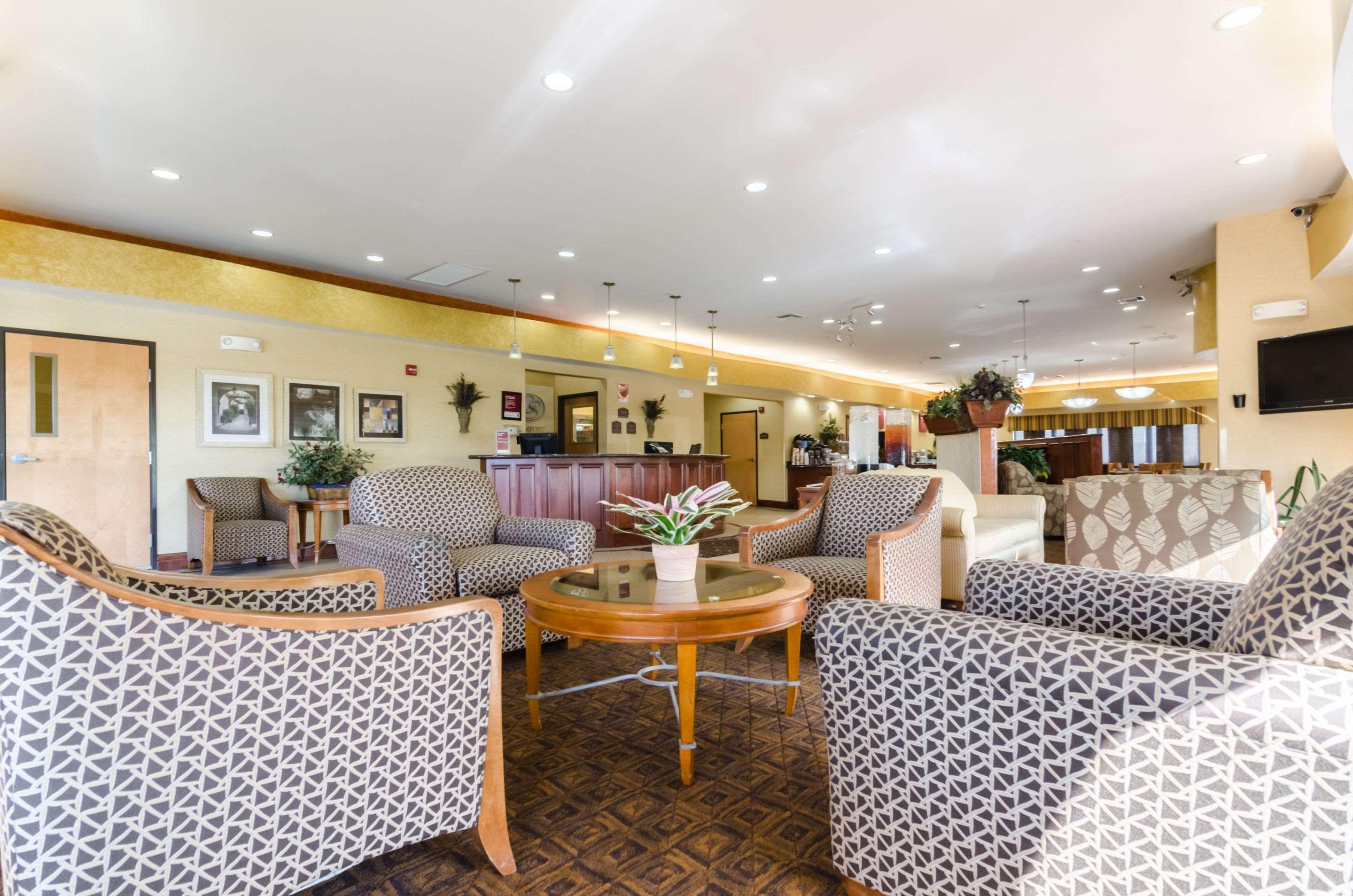 Comfort Suites Salina South מראה חיצוני תמונה