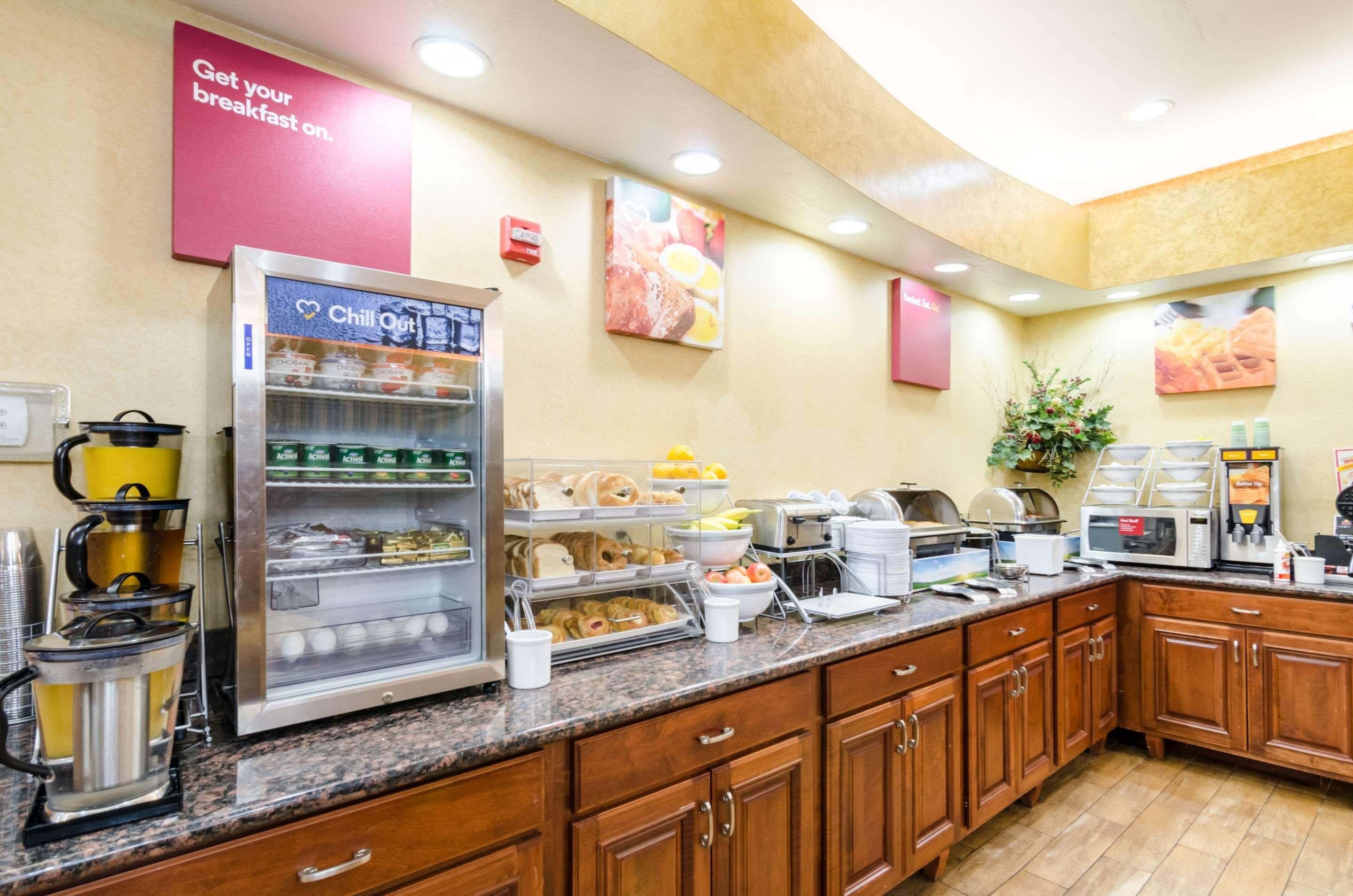 Comfort Suites Salina South מראה חיצוני תמונה