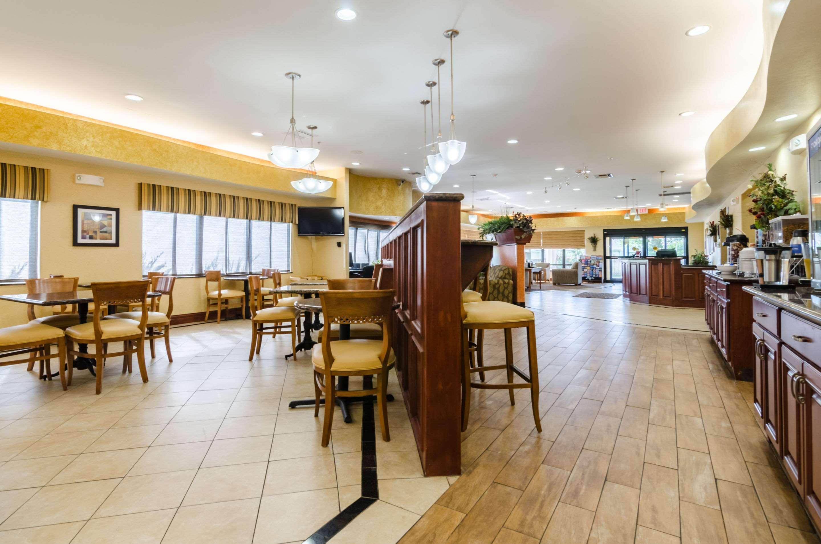 Comfort Suites Salina South מראה חיצוני תמונה