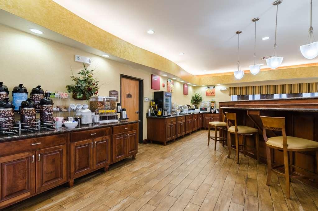 Comfort Suites Salina South מסעדה תמונה