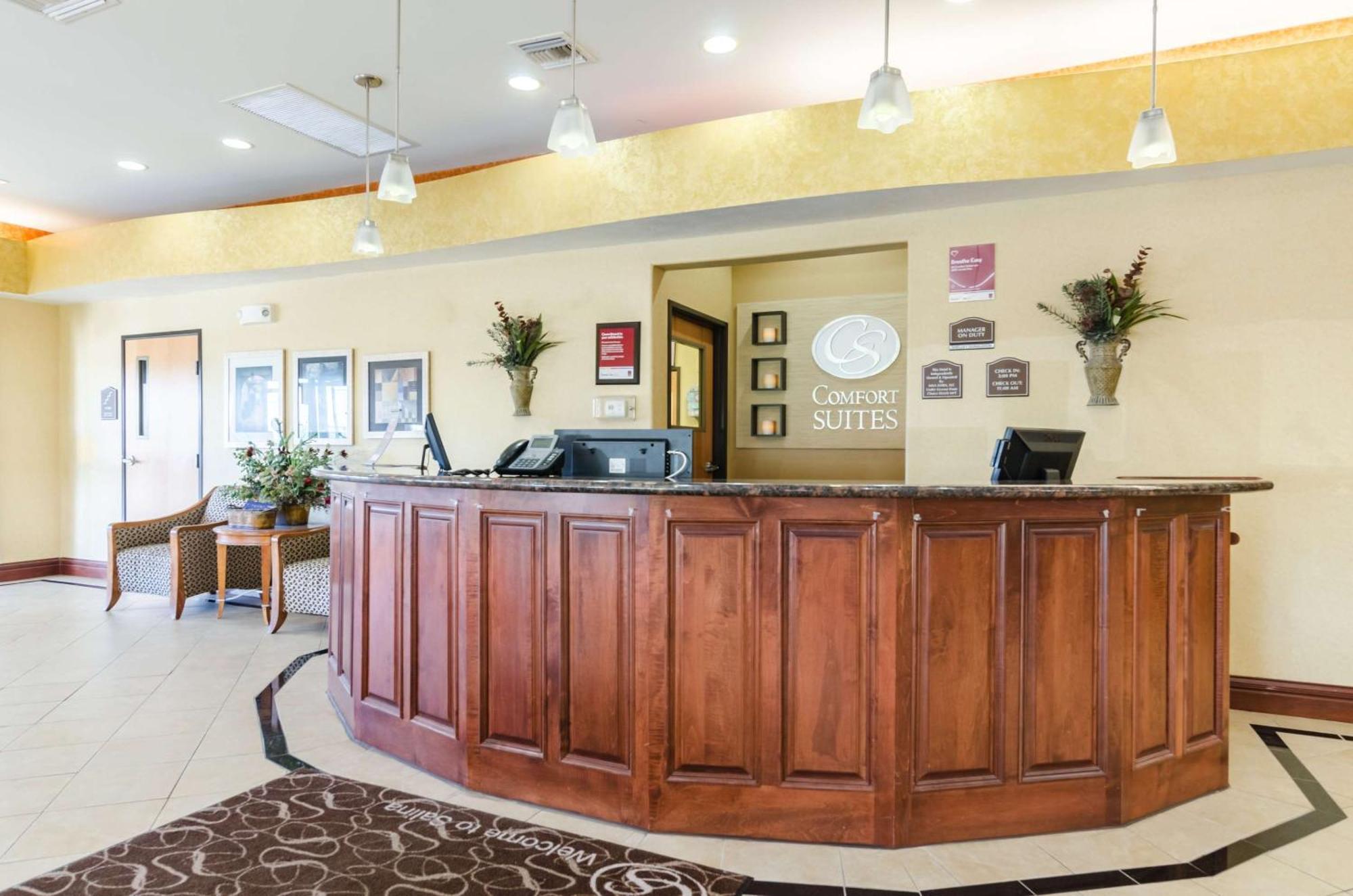Comfort Suites Salina South מראה חיצוני תמונה